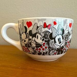 Disney -  Jerry Leigh - Black/Red Minnie Mouse Mug - 24oz